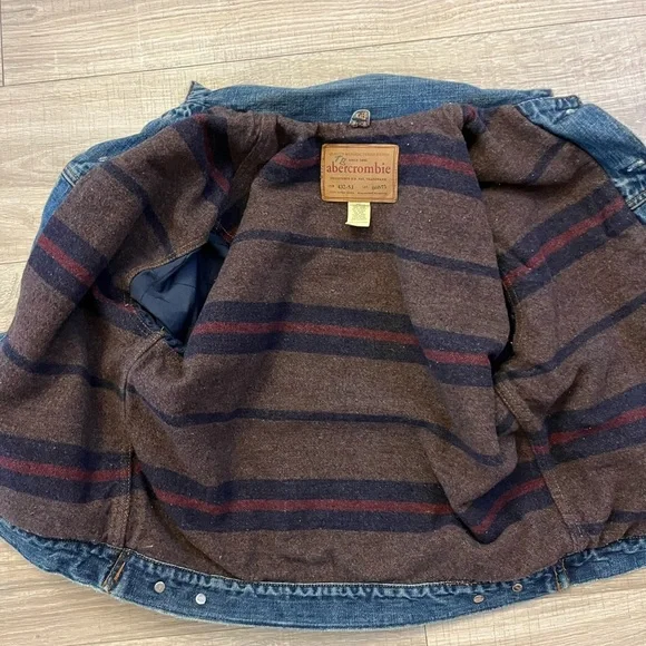Abercrombie and Fitch Vintage Jean Jacket Youth Large - Picture 2 of 4
